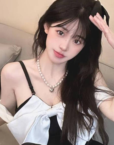 海淀区00后很粉的妹子晴儿