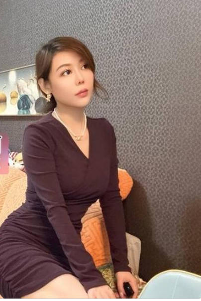 热情温柔长腿老师