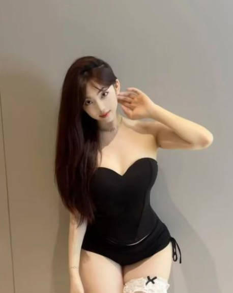 成都超值白嫩大胸萌妹