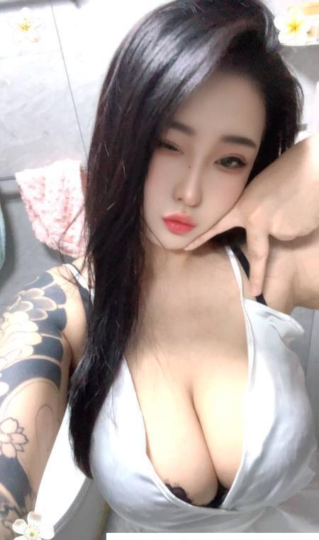 瑶海天然大胸辣辣