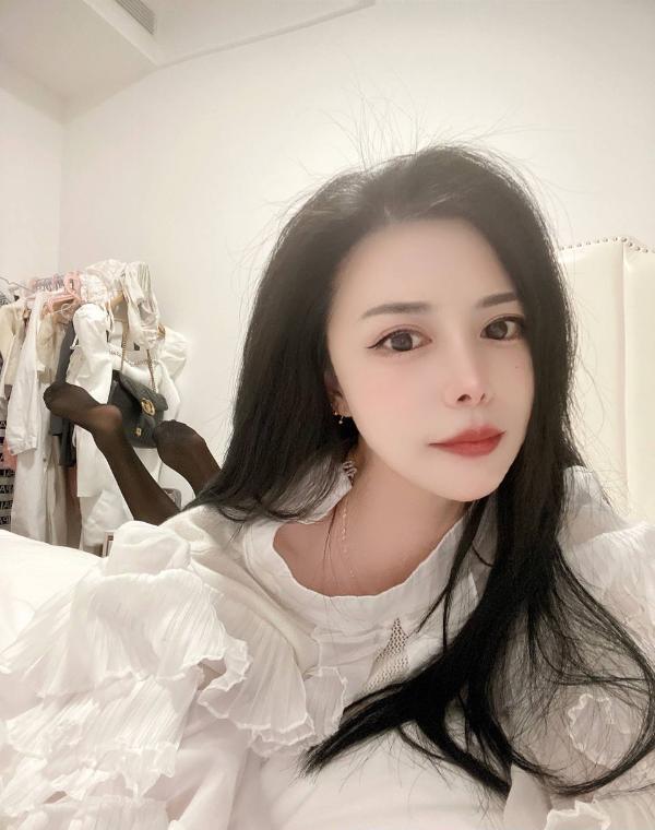 临安美腿制服骚妇