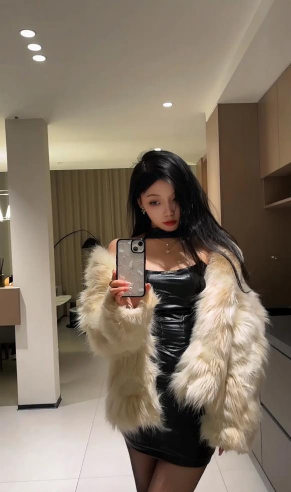 闵行开课小浪货清纯汁水多啪啪卖力