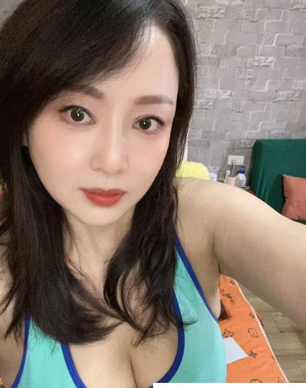 熟女气质御姐莨子