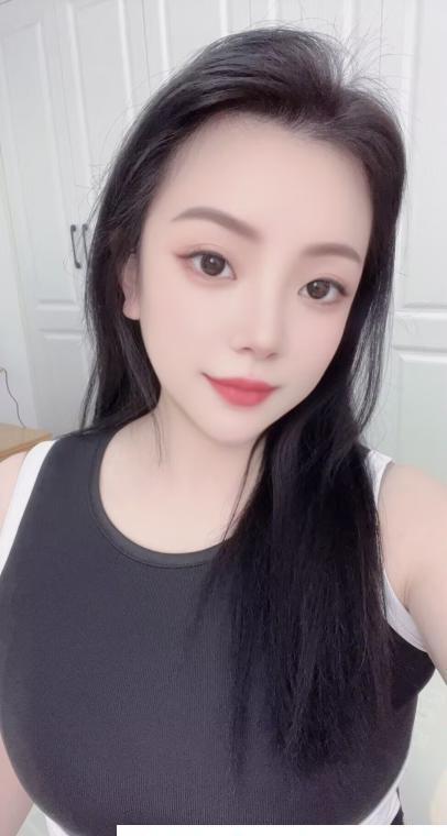 再刷会夹逼的少妇