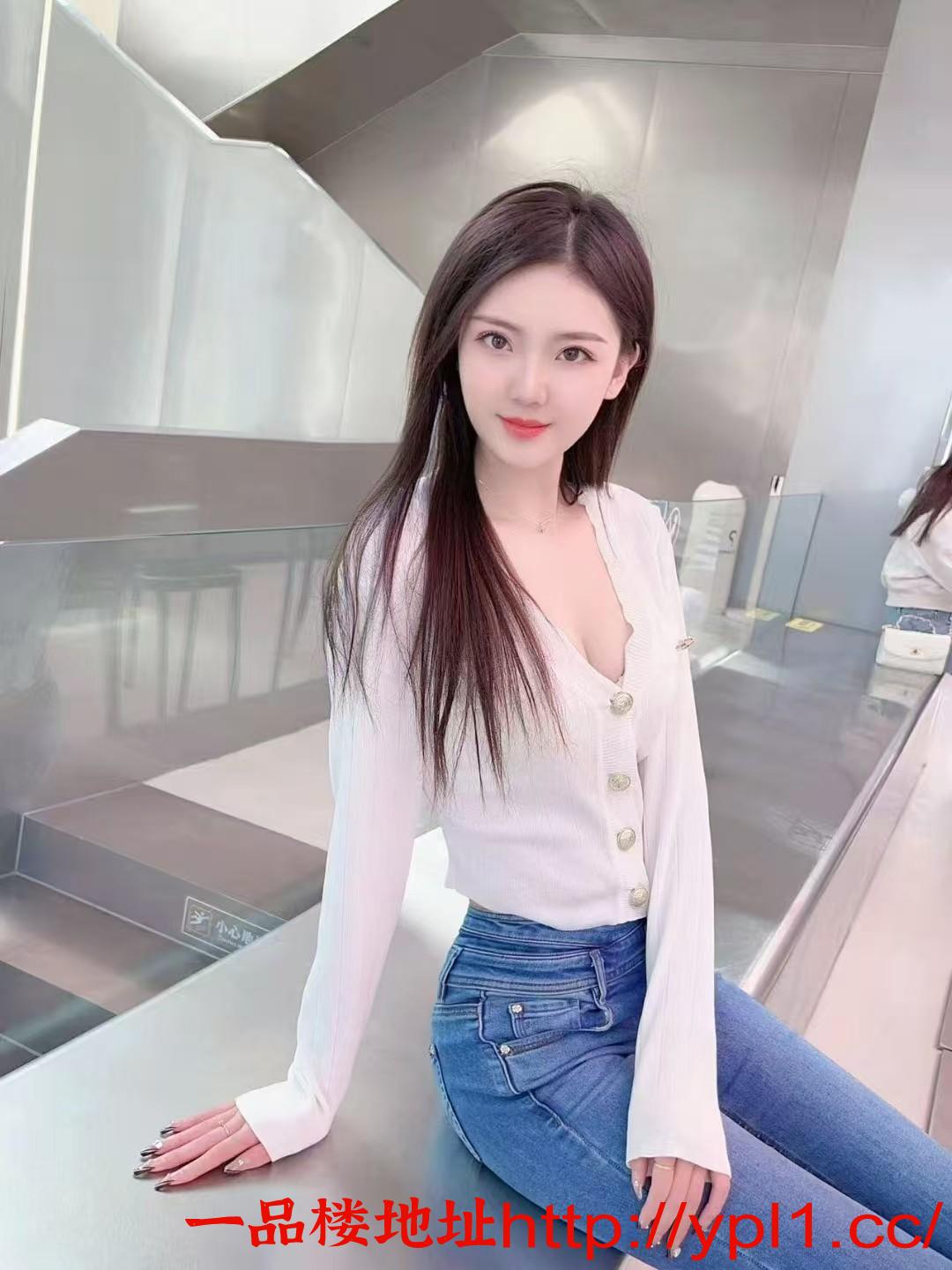 高挑性感身材好骚妹妹