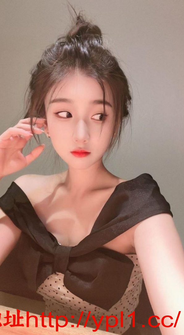 天津黑长直骚妹