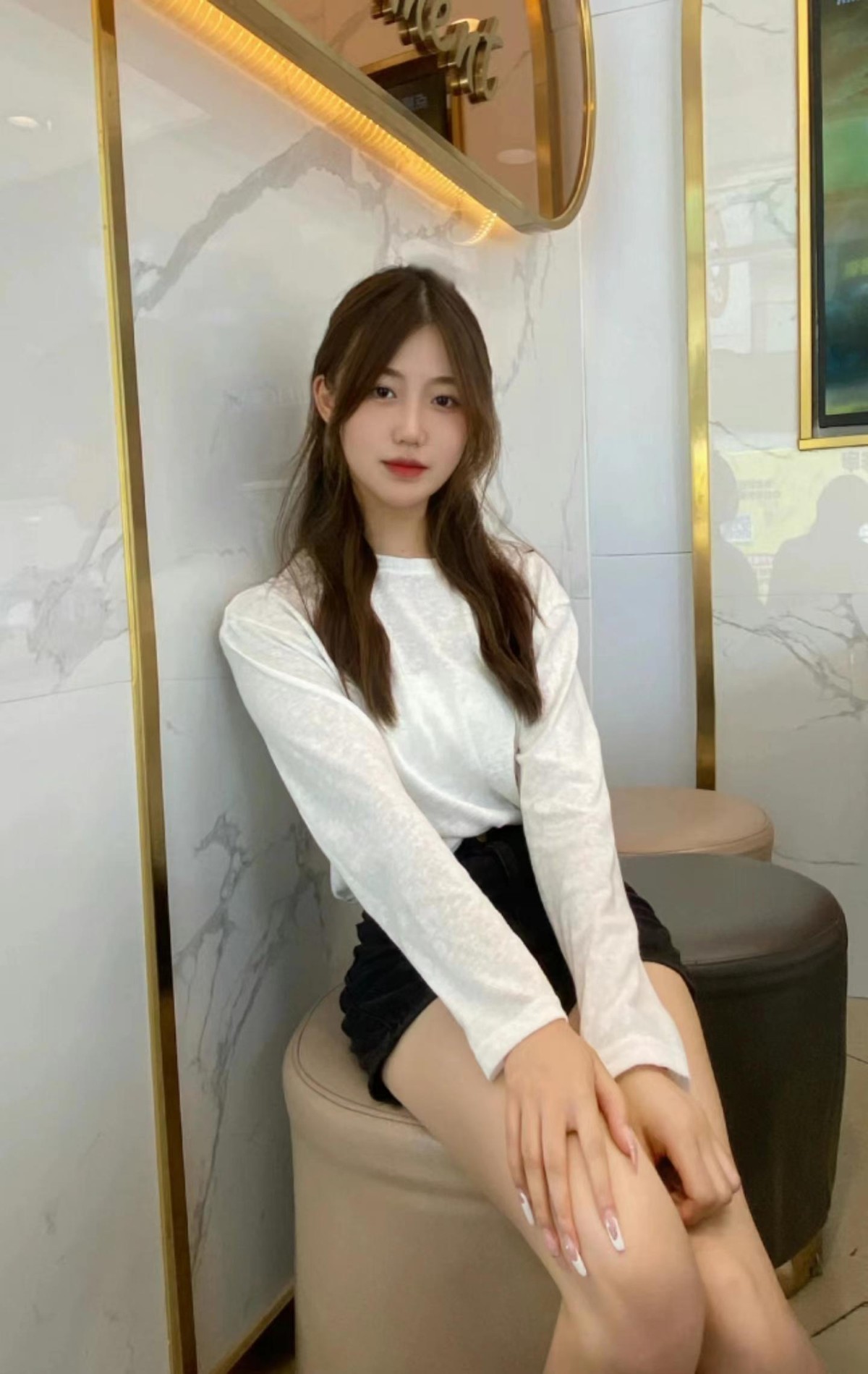 新挖掘的小姐姐还不错，粉粉嫩嫩的