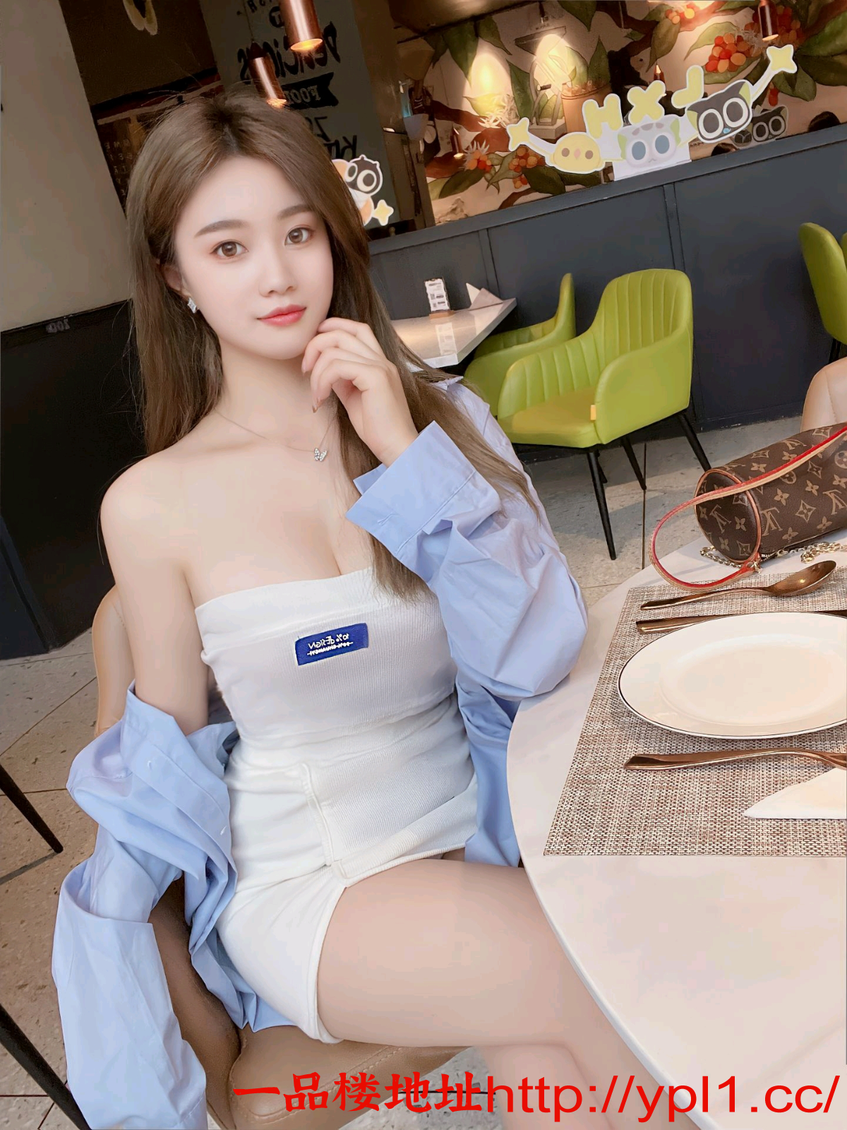 大奶好身材性感美女