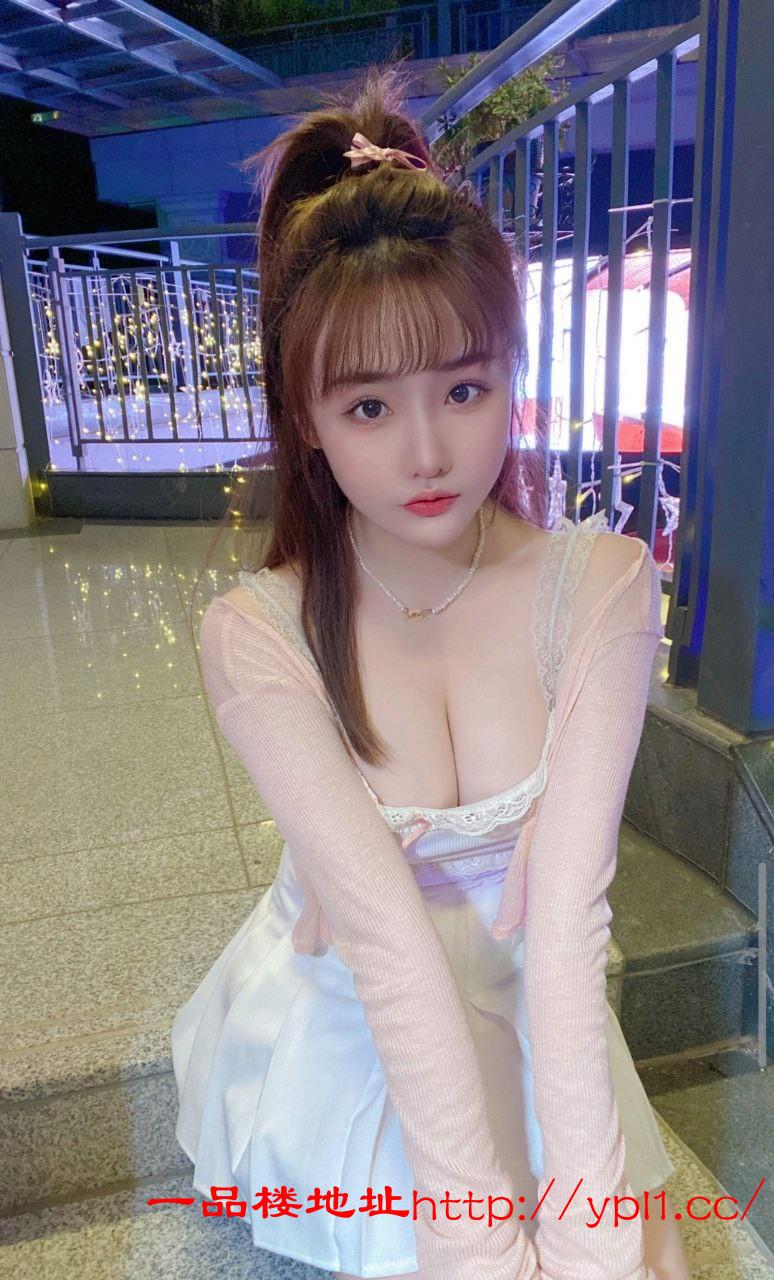 特别骚货大胸妹，有点吃不消