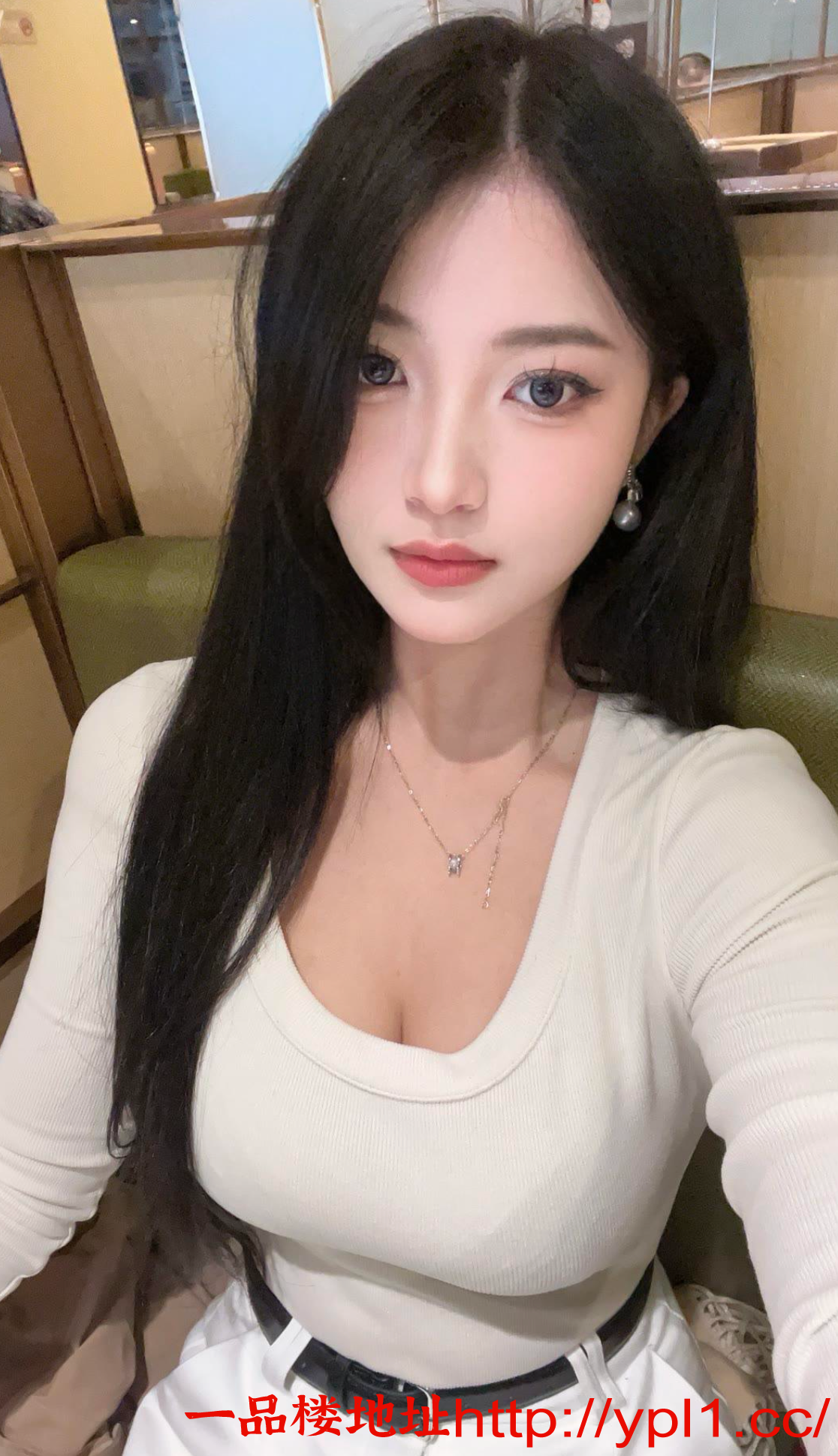 刚毕业不久的妹子身材火辣人美声甜