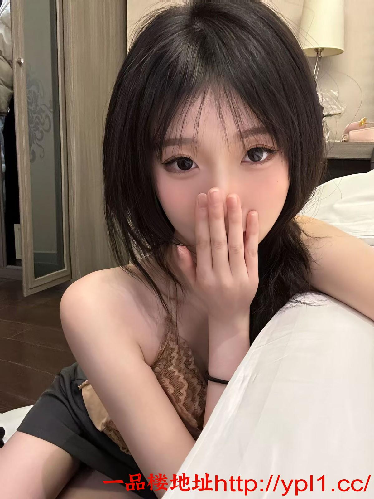 兼职的嫩粉小妹乖巧听话服务好