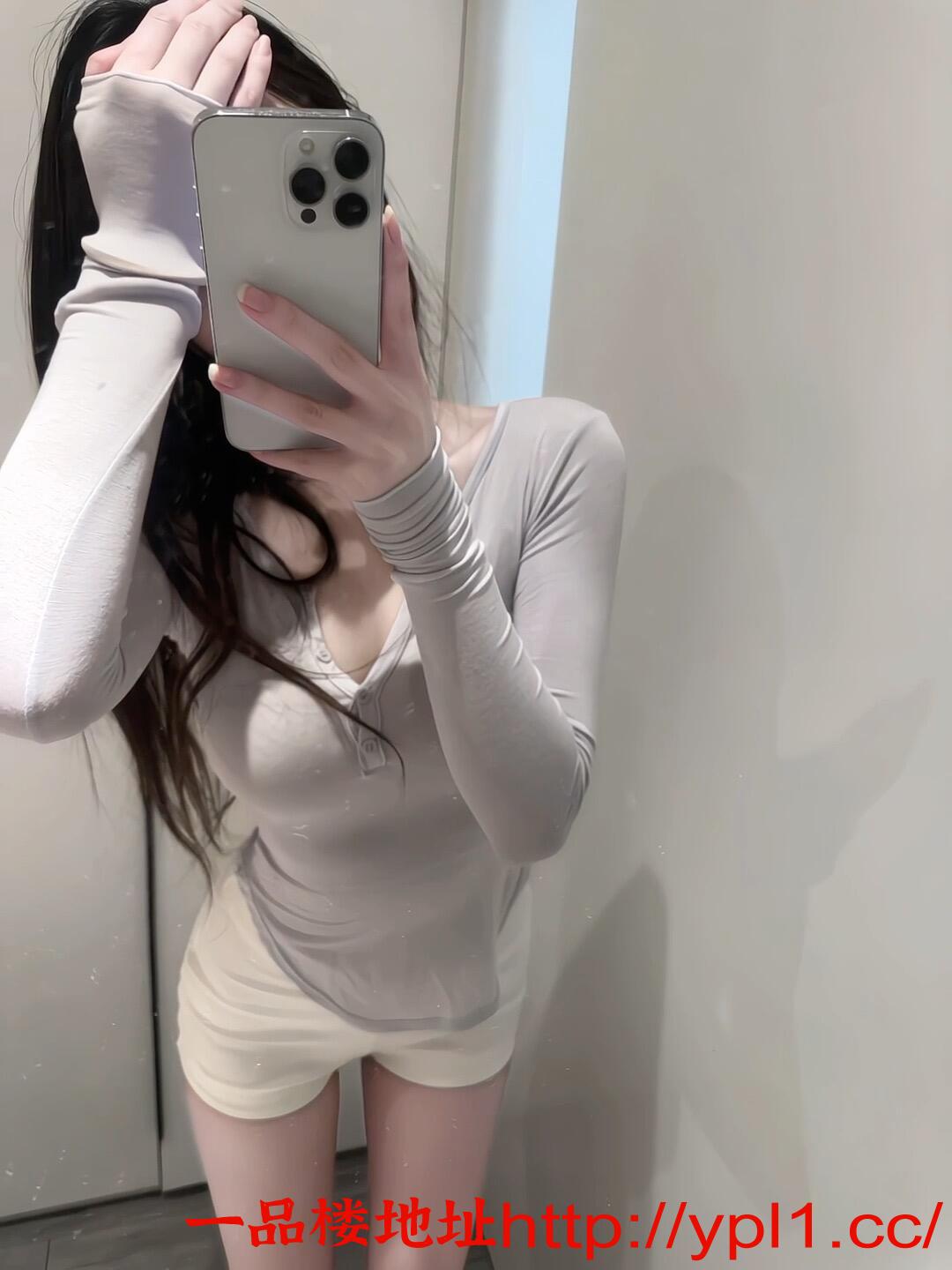 高挑白嫩兼职小妹水多多(可外出)