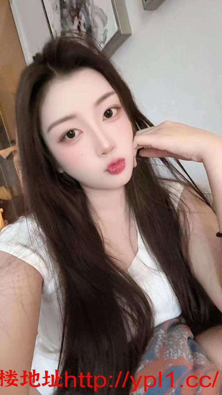 粉嫩胸大婉儿老师