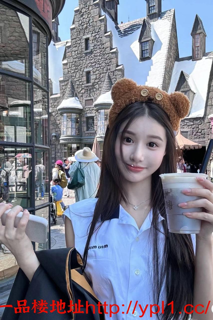 市区风骚小姐姐，真实兼职学生