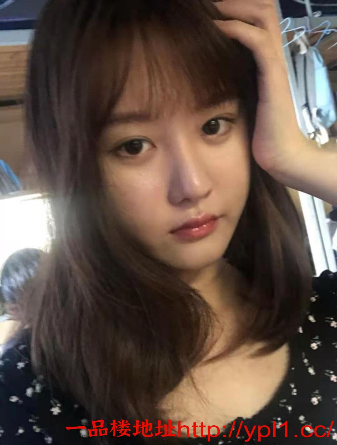 大二学生妹兼职补学费