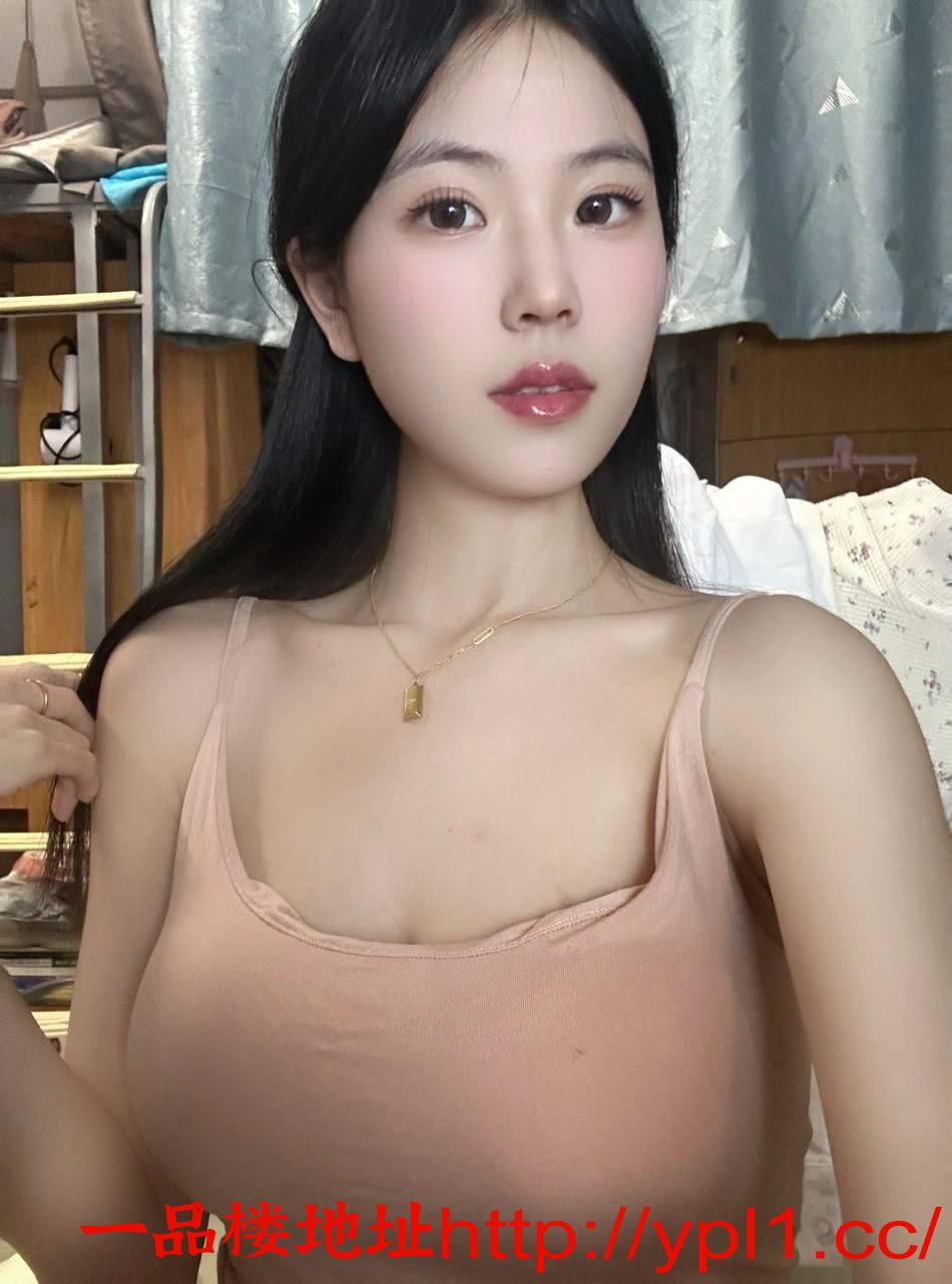 口活不错的嫩妹