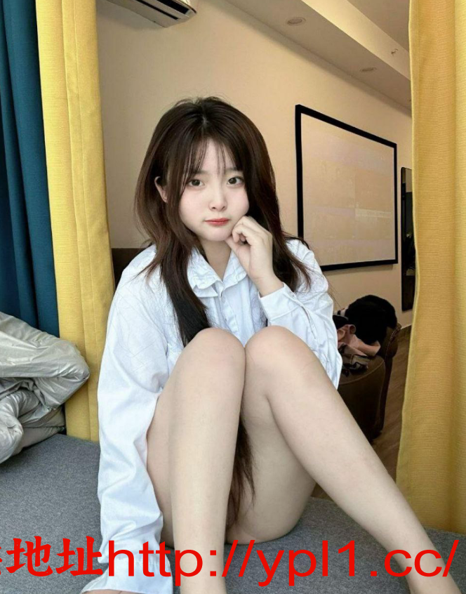 天津学妹肌肤白嫩光滑蝴蝶粉嫩嘴巴小穴很紧