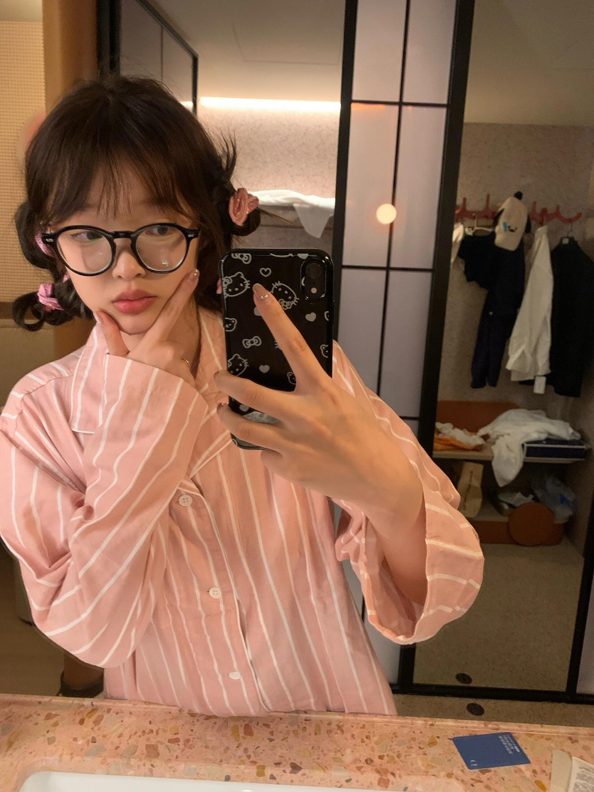 极品嫩妹大奶水多紧致