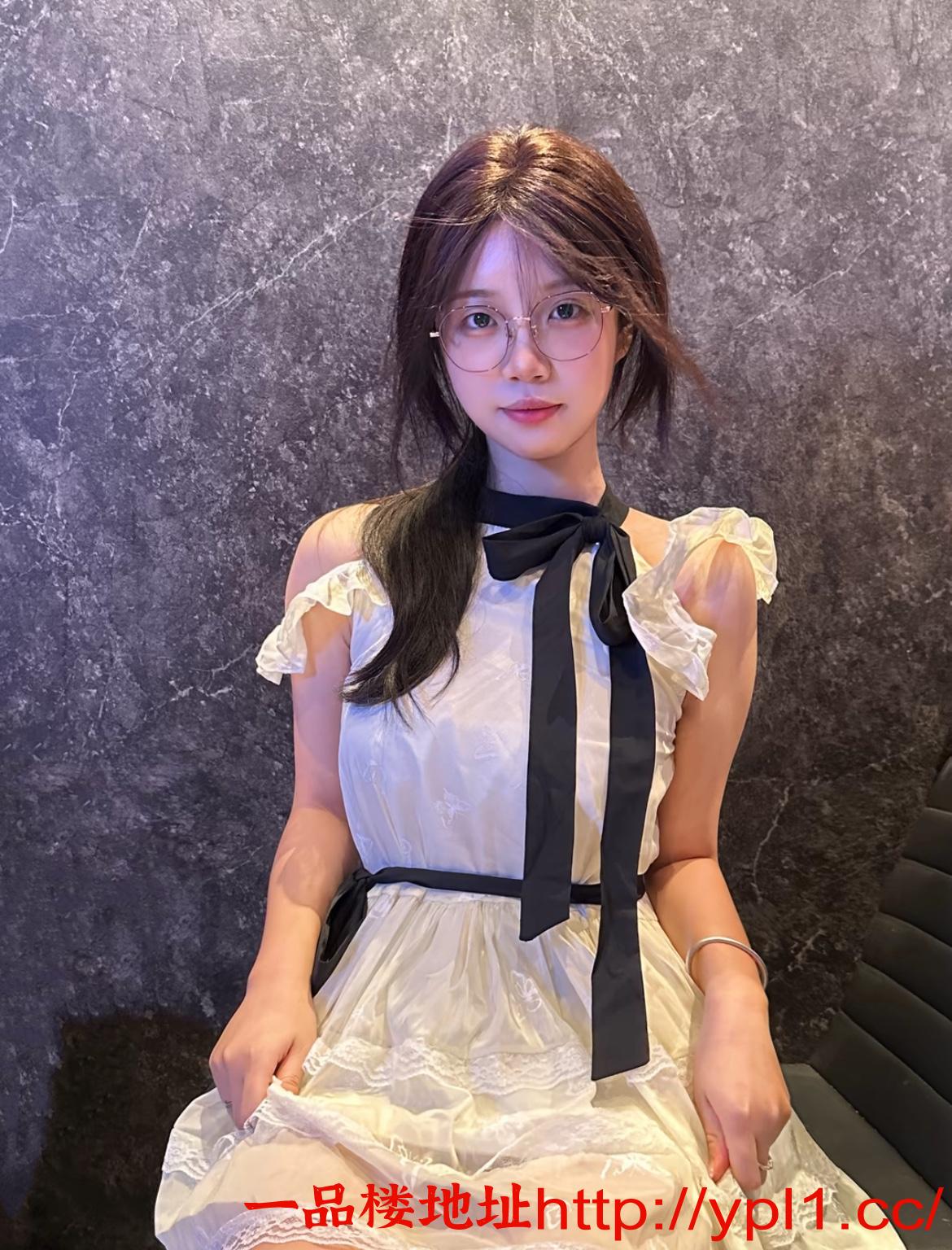 妹妹水多，粉色小嫩逼