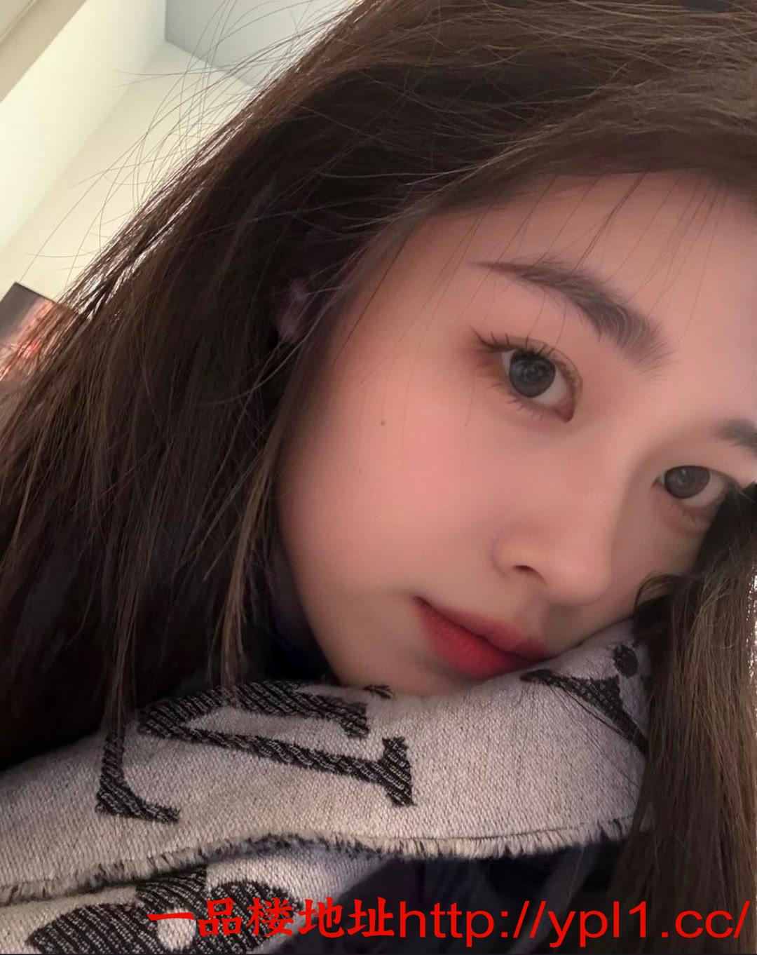 一枚极品嫩妹身材一流粉嫩馒头逼水多也外出