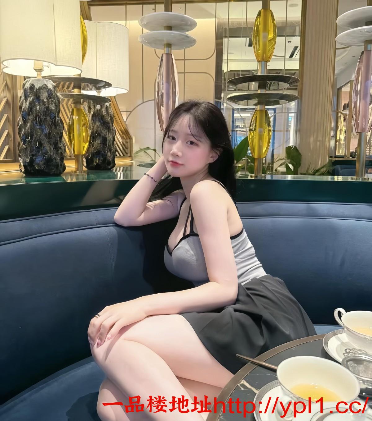 川妹子豪放逼粉水多多