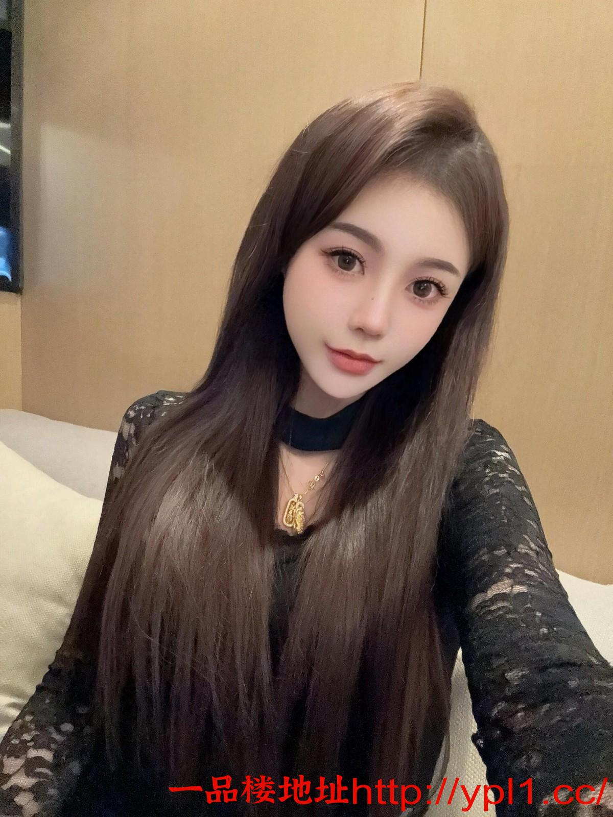 黑丝制服美臀丰满苗条身大长腿