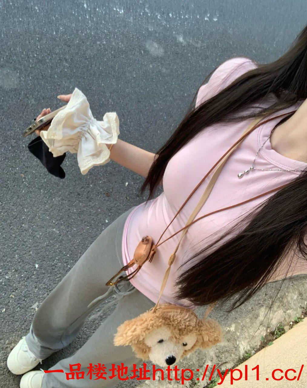 温柔可爱丰满性感的小妹妹