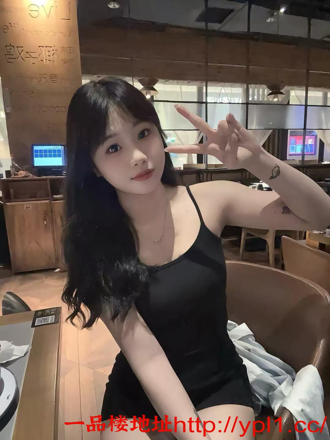 骚妹粉嫩鲍鱼淫水多多姿势配合