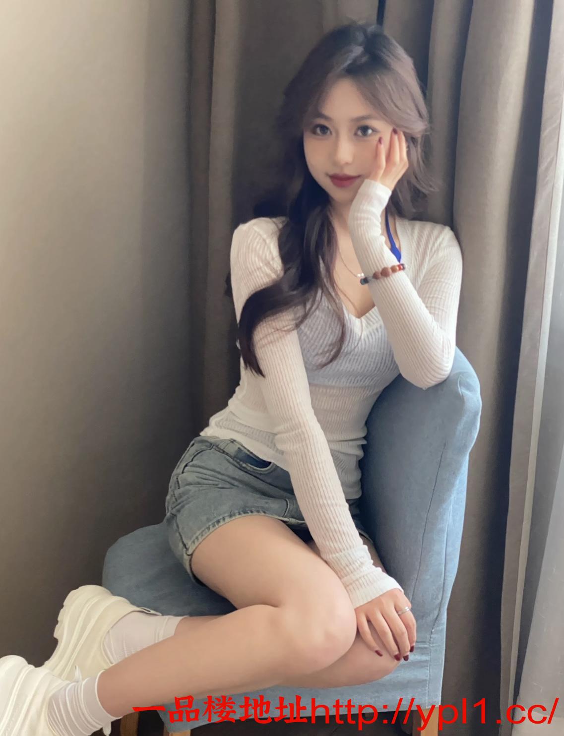 清纯妹妹丰胸爆乳可舔可吸