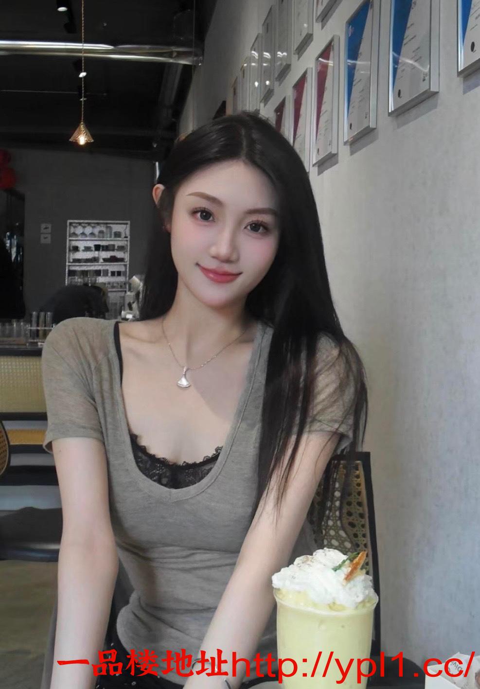 反差少妇鲍鱼逼粉嫩潮喷可深喉