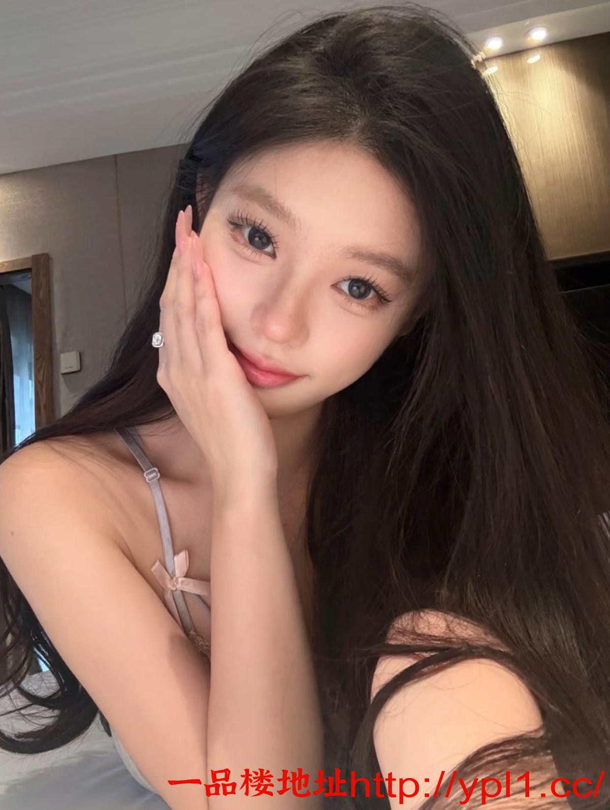 超级骚的黑丝情趣 被干的表情好骚 姿势配合完美