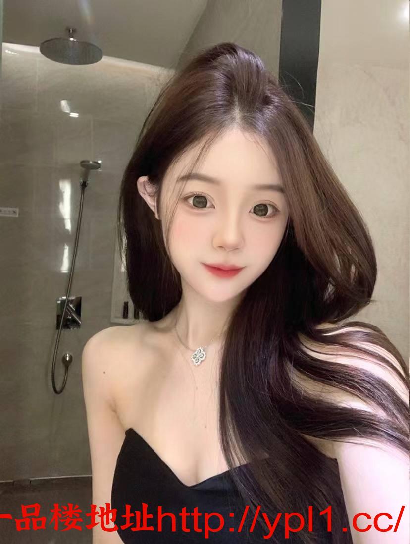 南方妹子紧致小翘臀