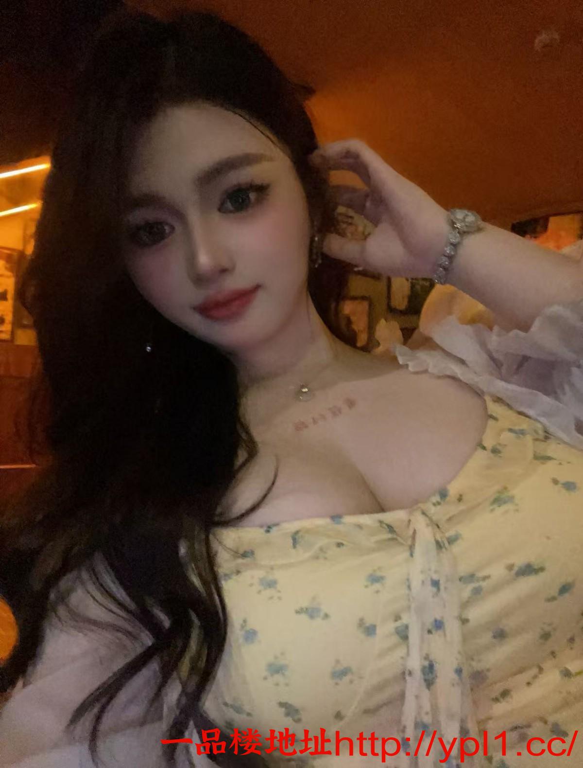 狂操妹妹的小逼逼，又紧又滑