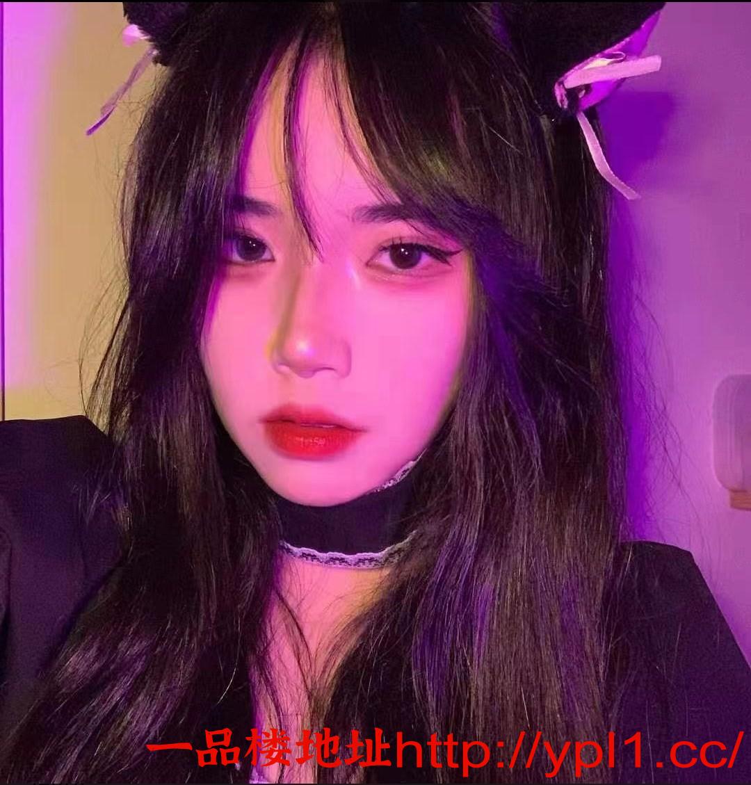 极品豪乳学生妹沦落为枪下玩物