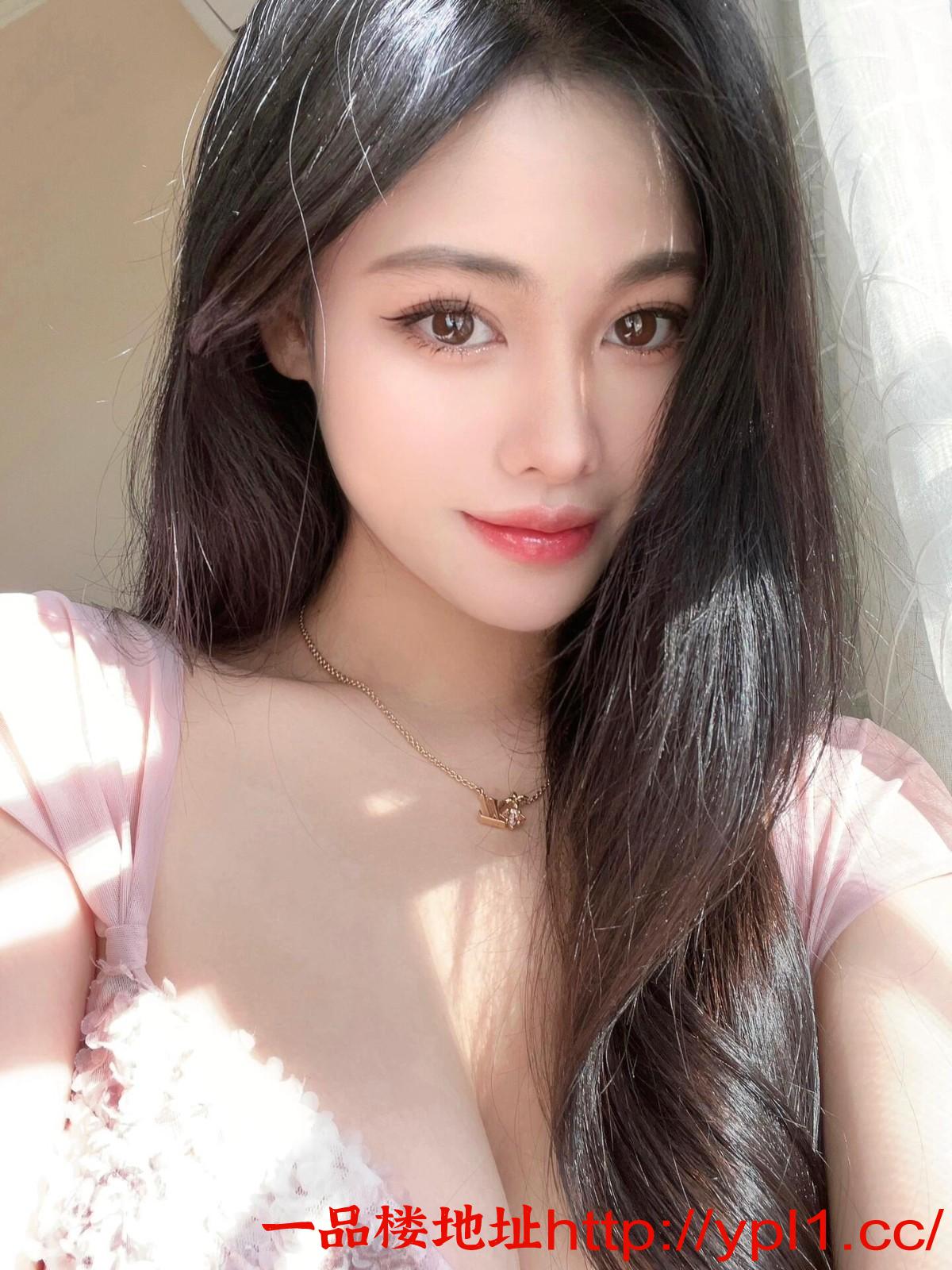 极品巨乳骚妹反差婊