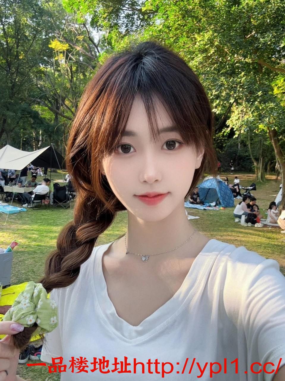 人美逼紧的少女