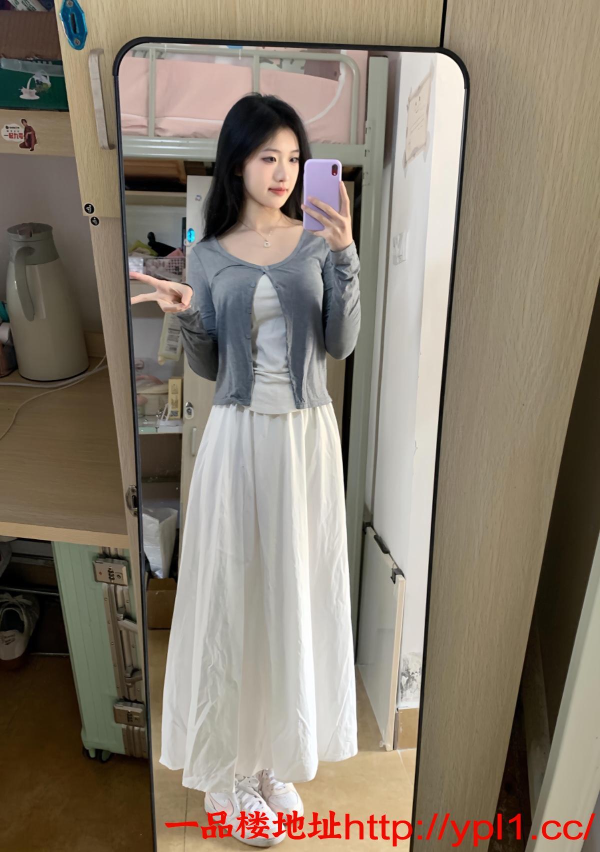 艺术学院刚下海兼职逼紧水多敏感体质粉穴嫩妹