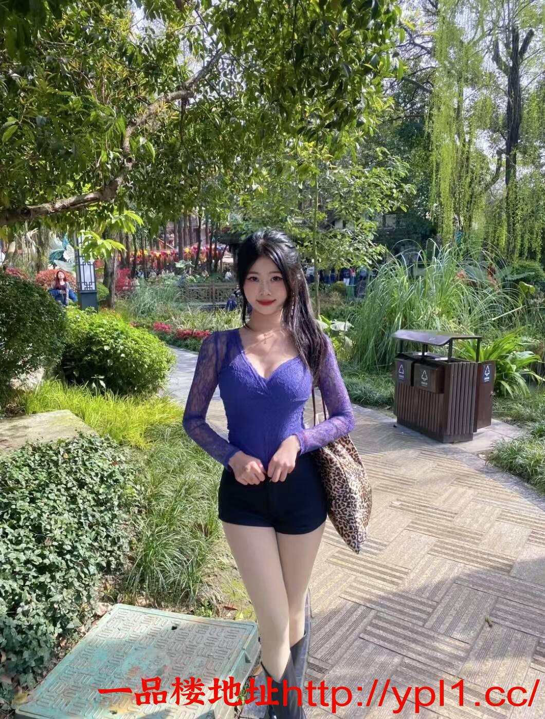 兼职情瘾少女粉嫩鲍鱼