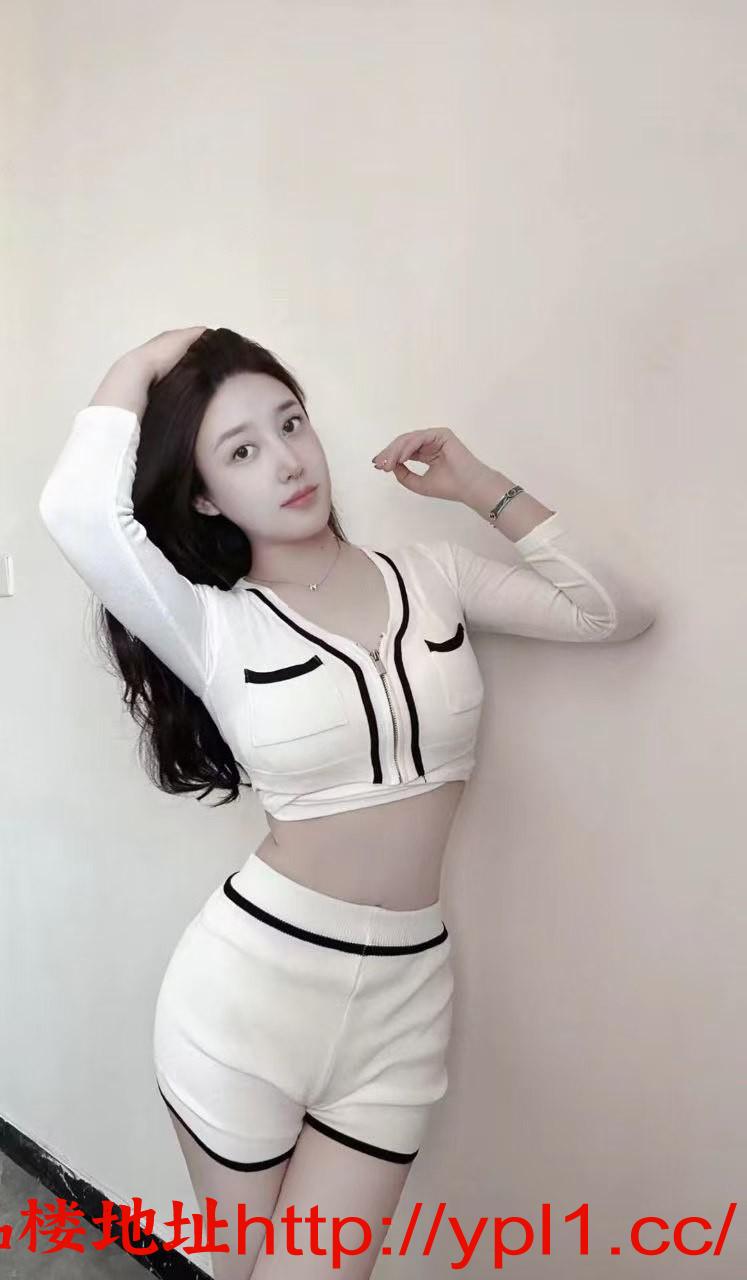 尤物美少女渴望被插后门