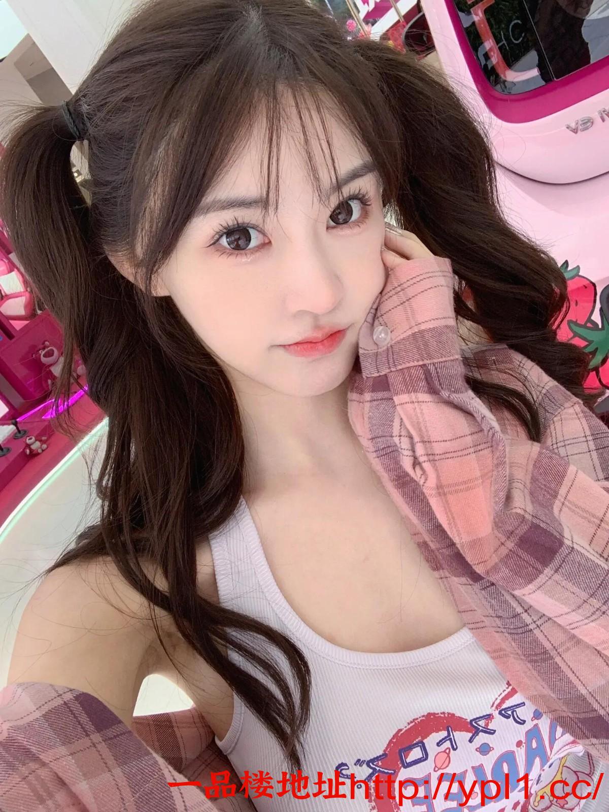 白虎骚货喜欢后入 激情四射 火力十足