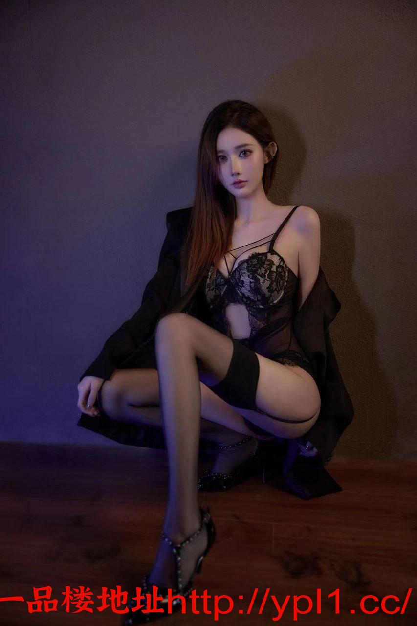 水嫩多汁骚妹紧凑口爆爽