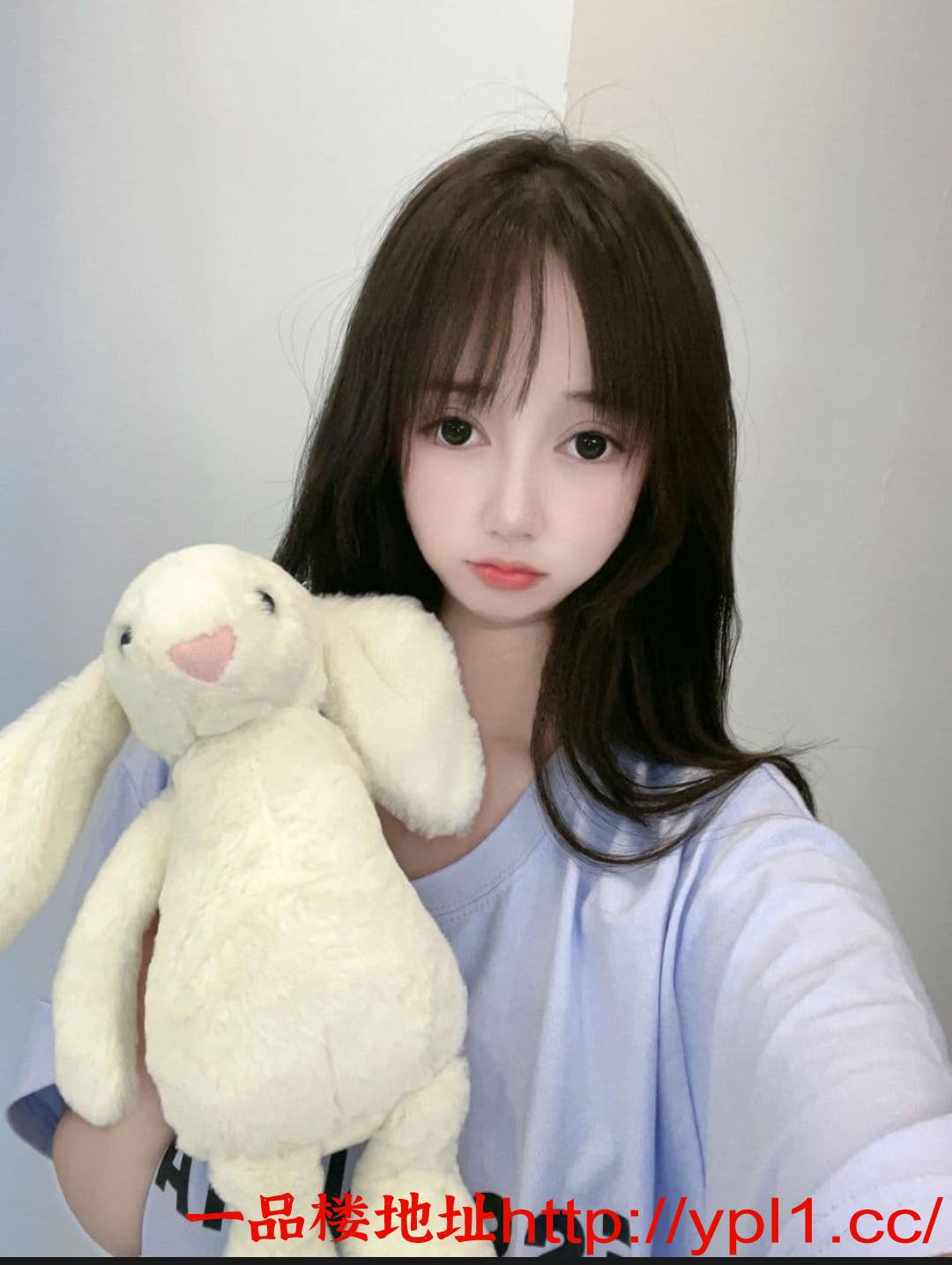 学院妹子自带工作室600两个小时