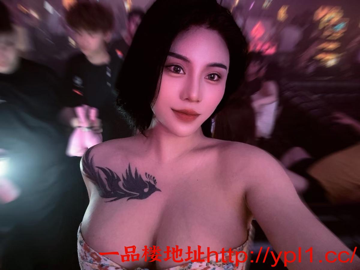 酒吧姐舞女36D巨乳兼职水很多