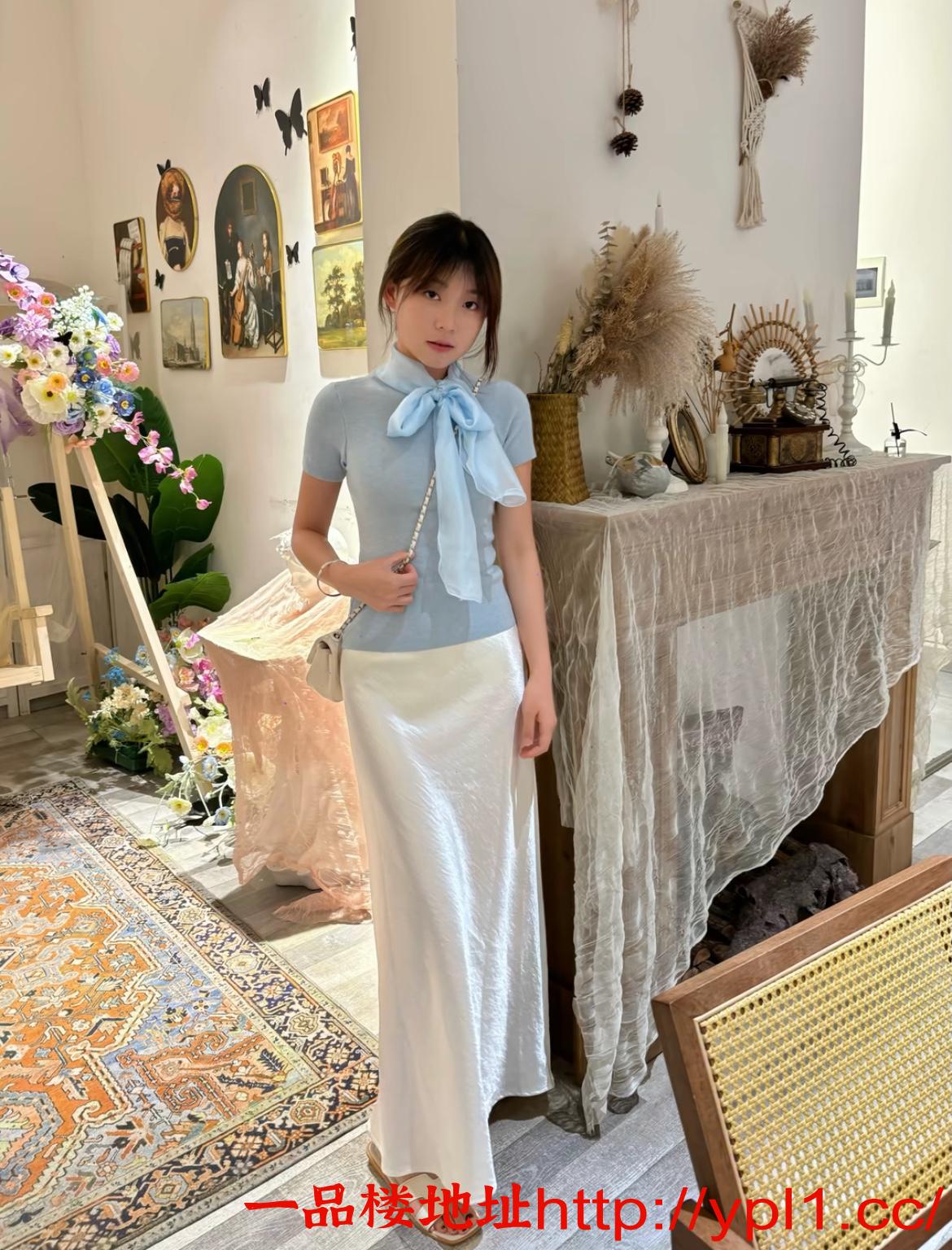 风情万种的御姐服务超爽 秒射