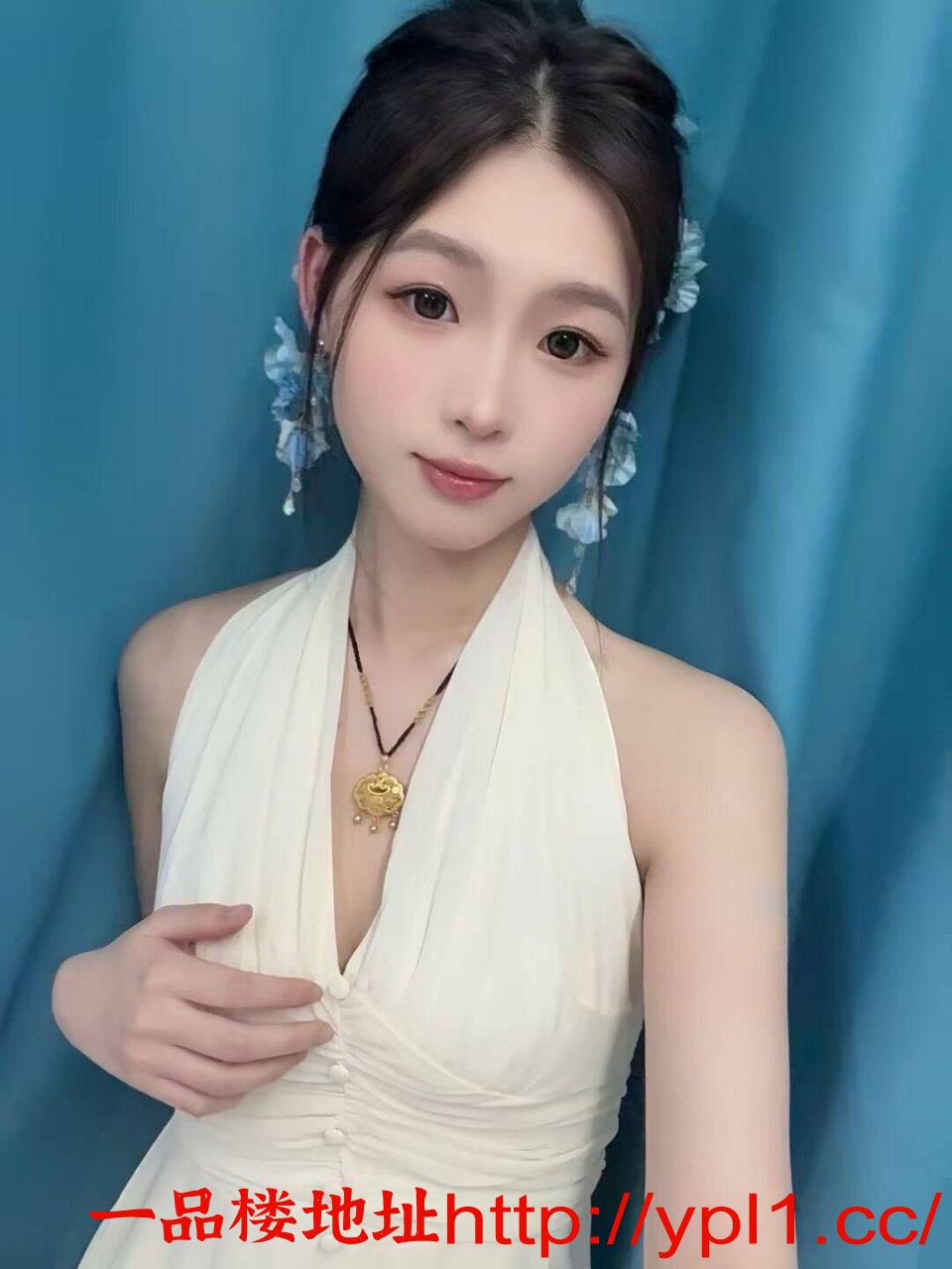 区零零后肤白嫩逼水多易喷