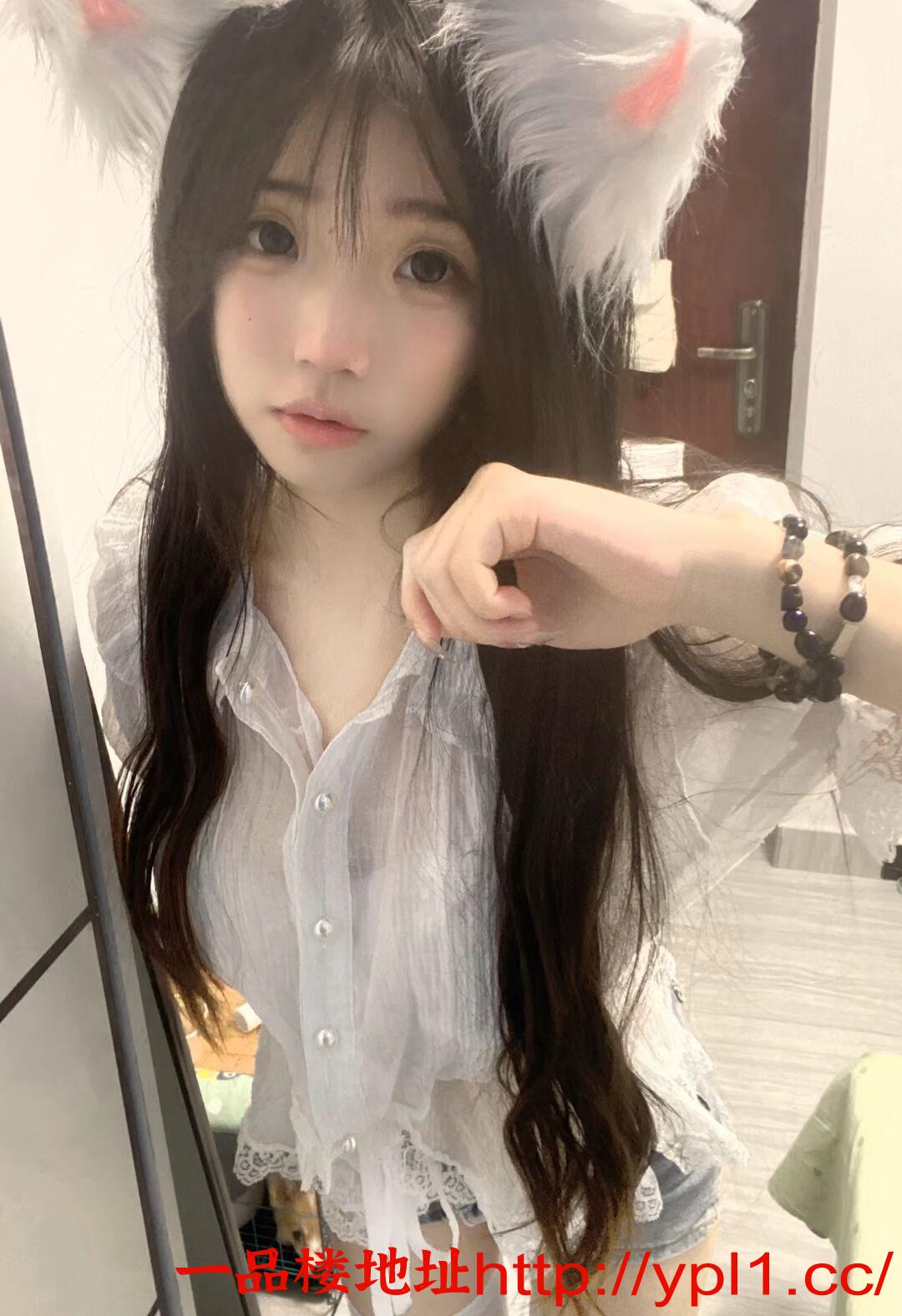 极品巨乳尤物粉嫩骚B