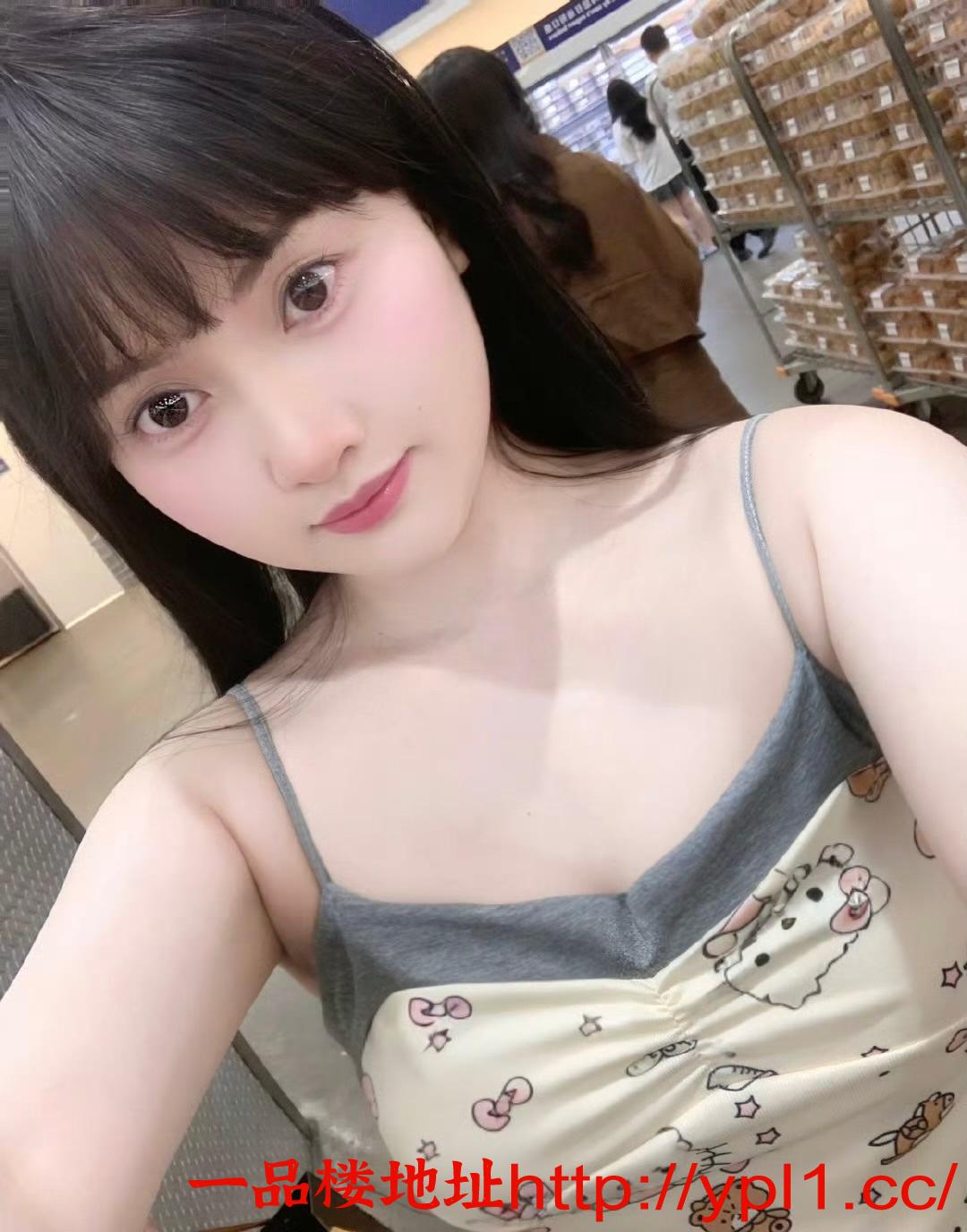 年轻制服性感妹妹