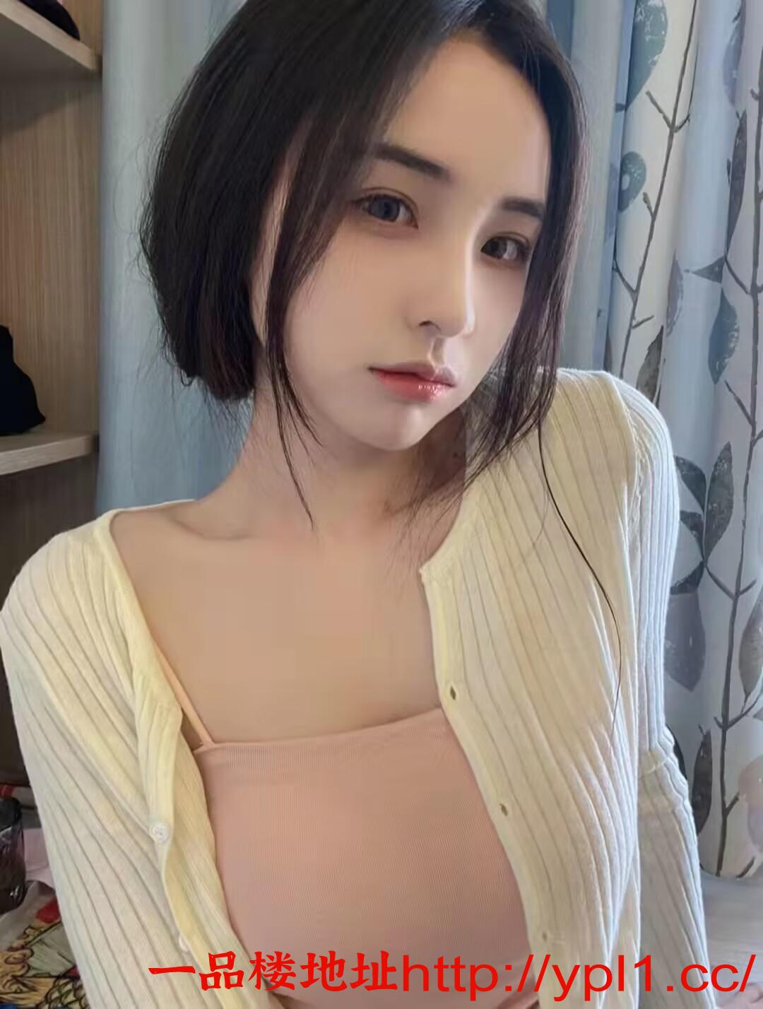 粉穴多汁小嫩妹