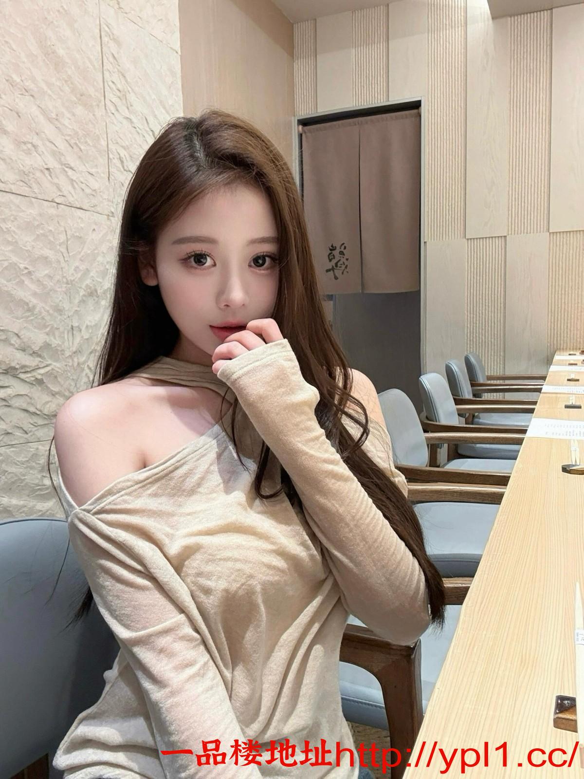 极品粉嫩馒头小嫩逼女神，有公寓易高潮