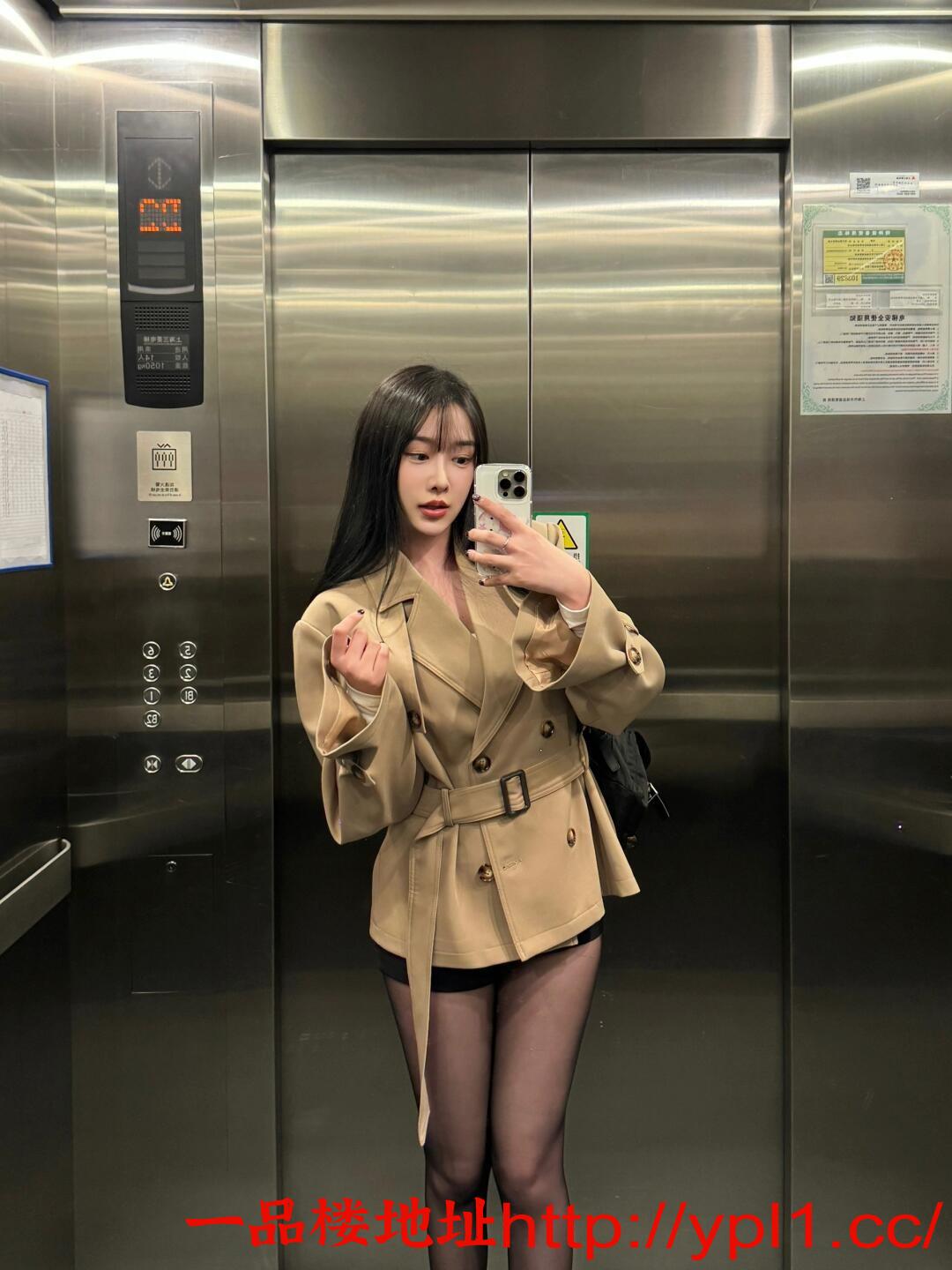 极品一字马兼职舞蹈生